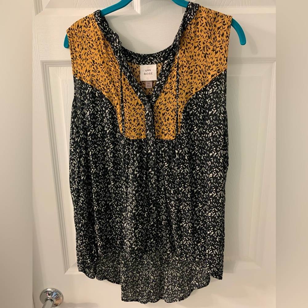 Knox Rose Black and Yellow Floral Tank Target Size XL